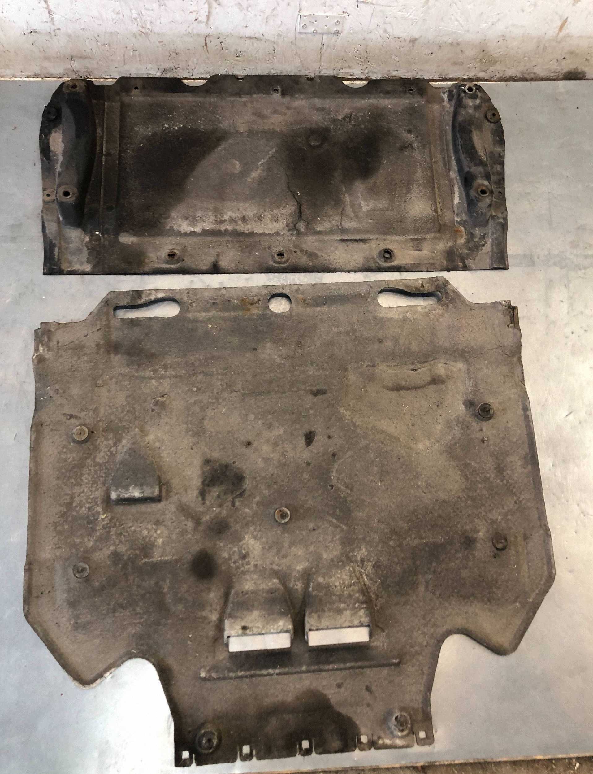 Audi A7 C7 Moottorikansi OEM 4G0863821F - Käytetty