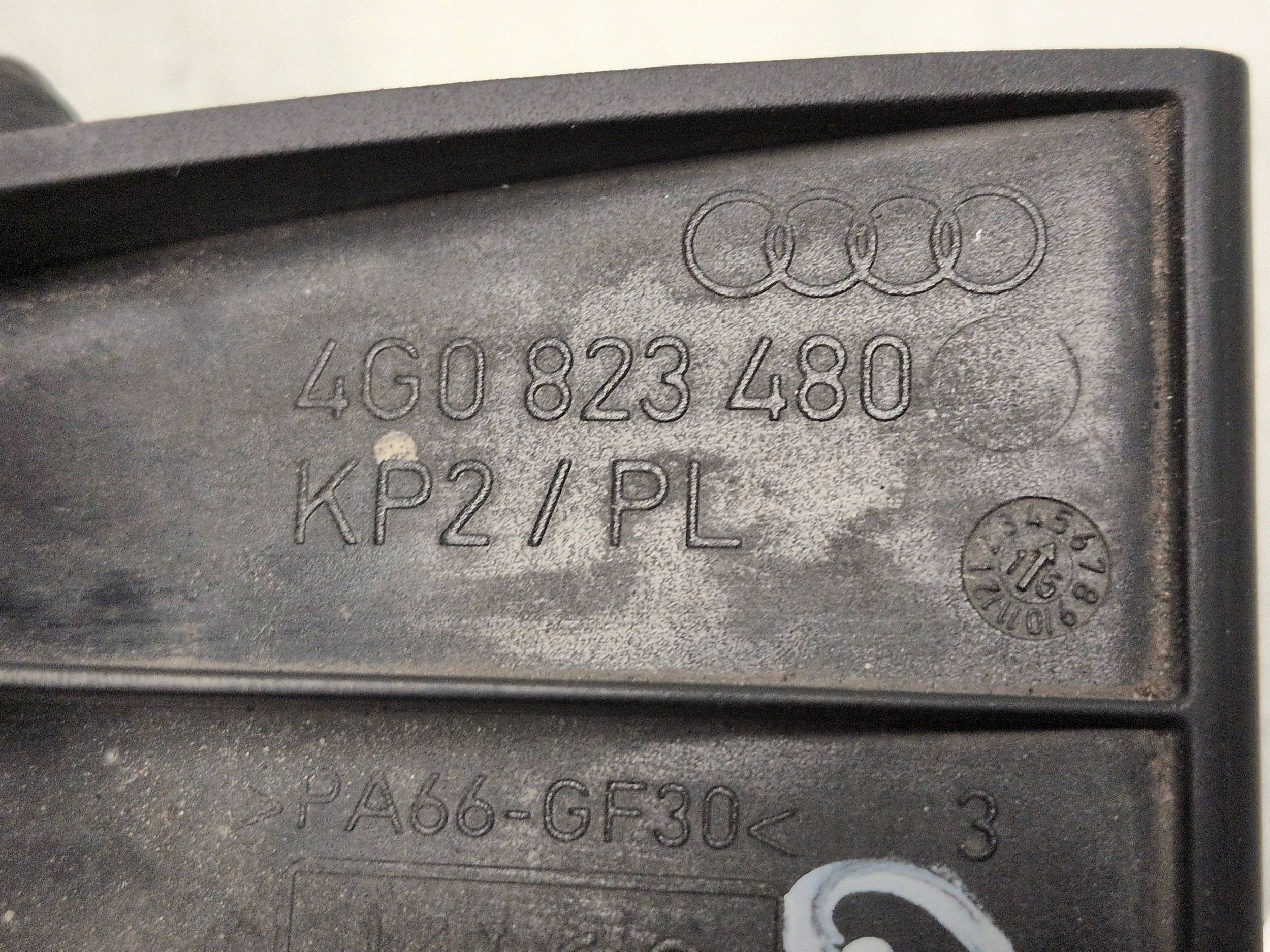 Audi A6 Avant motorhuvespärr OEM 4G0823480 image 4