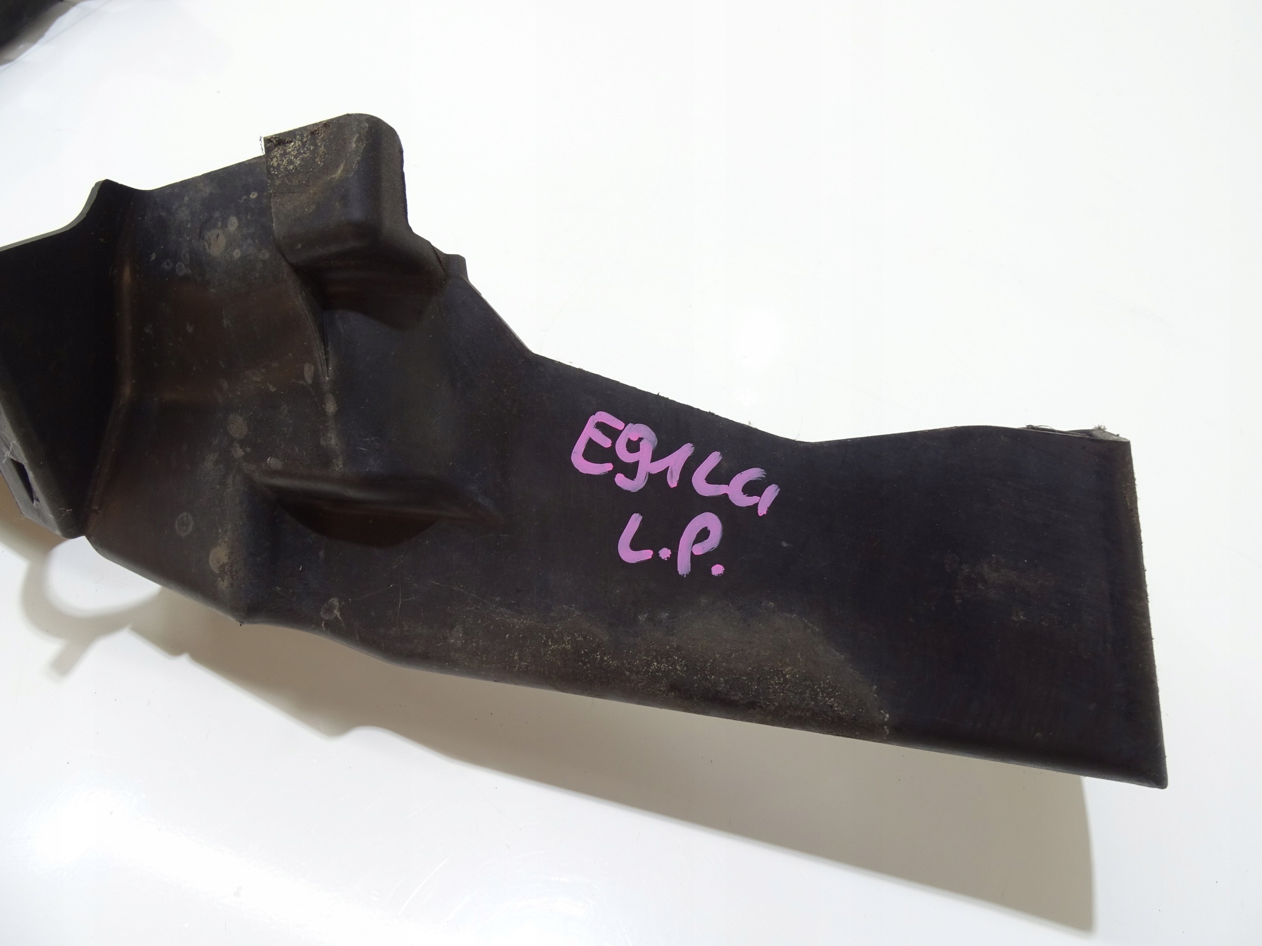 BMW E90/E91 Linker Scheinwerferhalter OEM 7138401 image 5