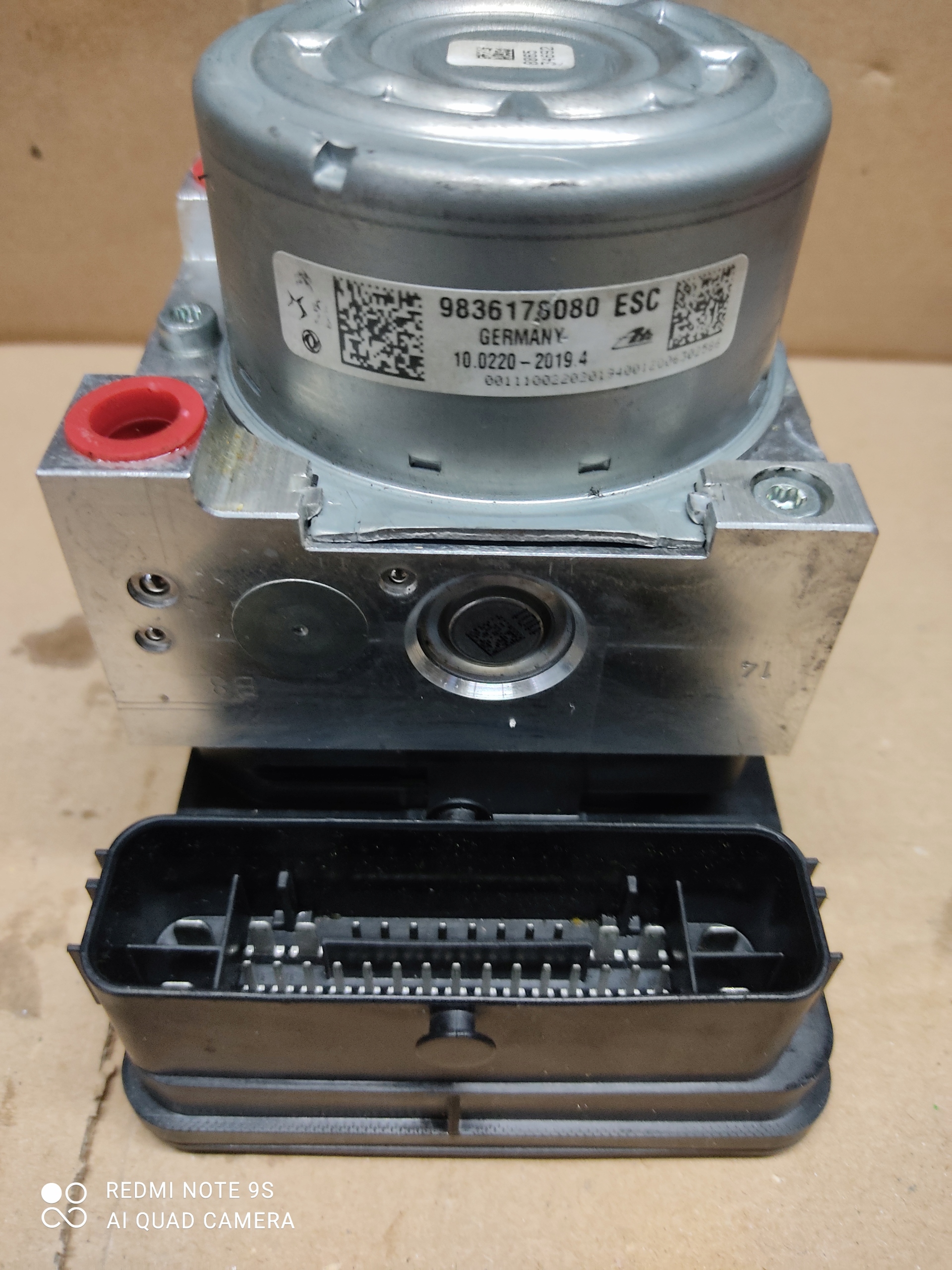Pompe ABS OEM 9836178080 pour Opel Corsa F image 2