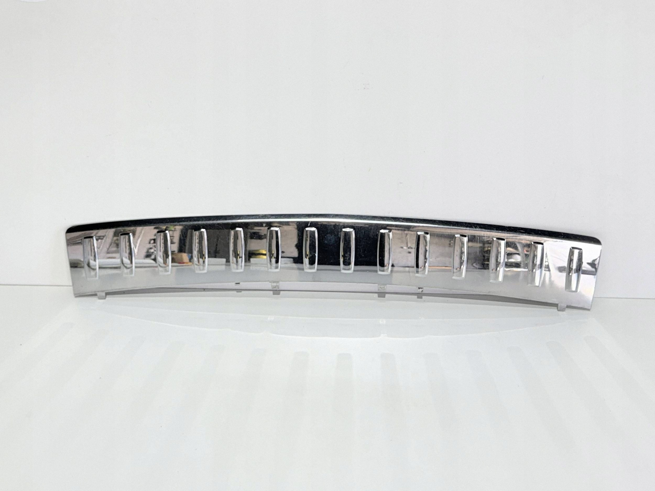 Faixa para-choques traseira OEM A1668853374 Mercedes GL image 4