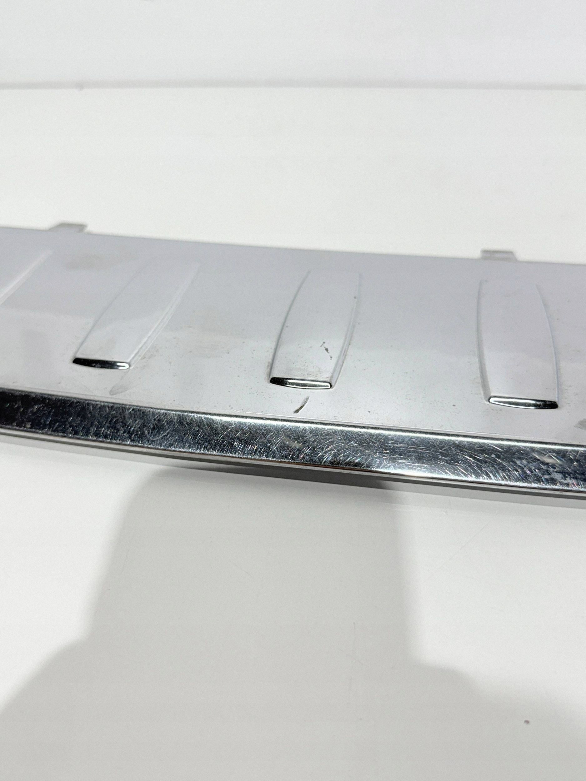Faixa para-choques traseira OEM A1668853374 Mercedes GL image 5