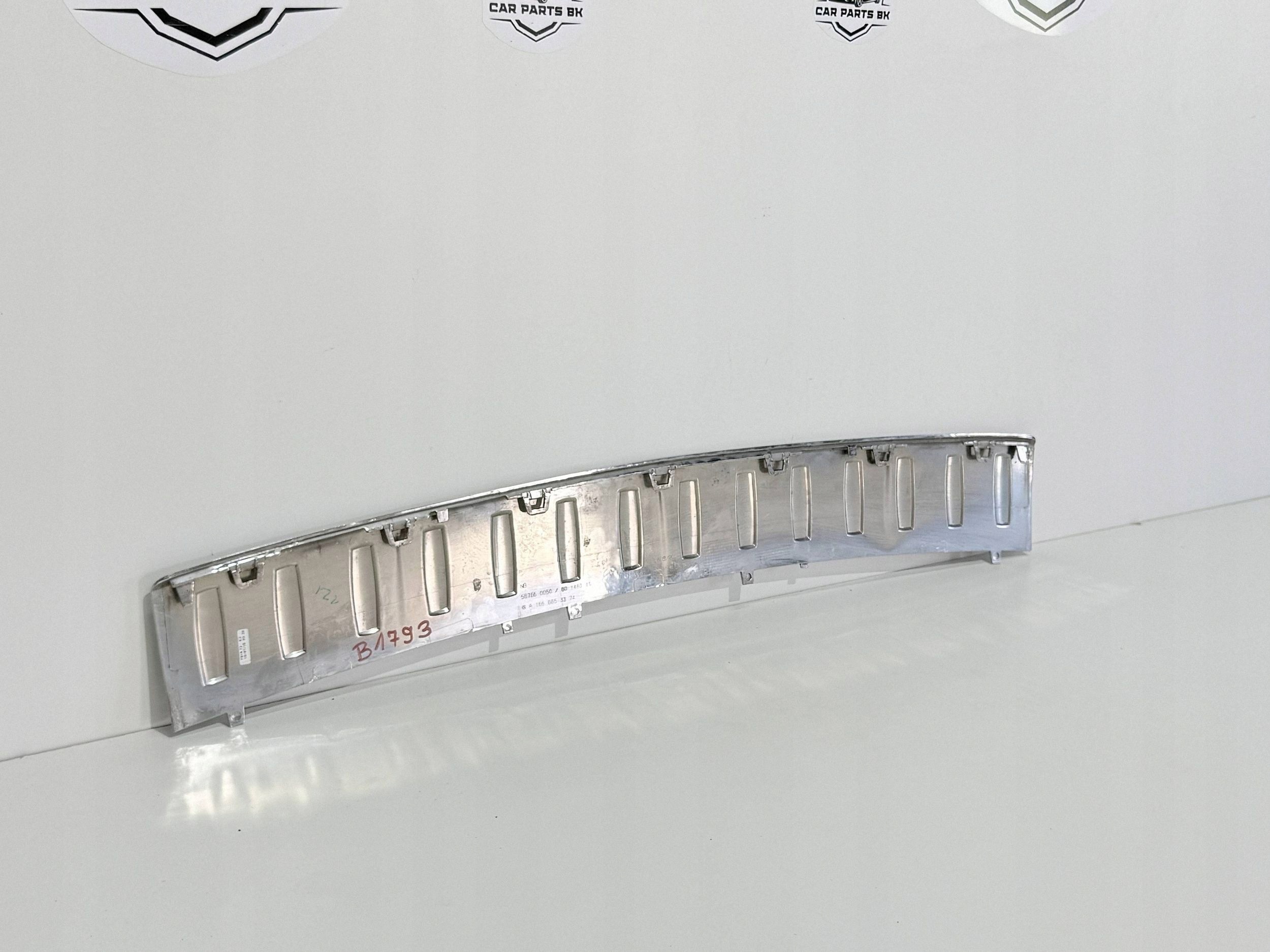 Faixa para-choques traseira OEM A1668853374 Mercedes GL image 7