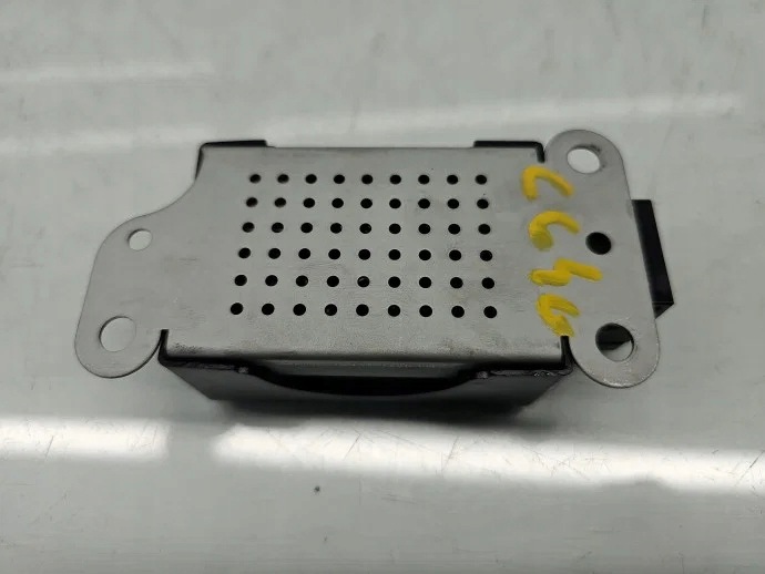 Gebruikte Antennefilter OEM 5M0035570B voor VW Golf VI image 3