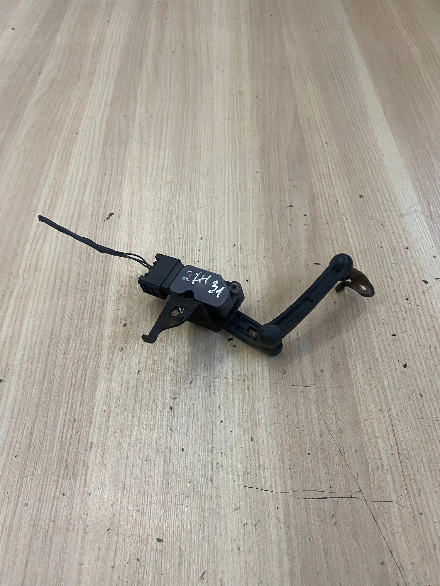 MINI F60 Xenon-strålkastarnivåsensor OEM 6870200 image 2
