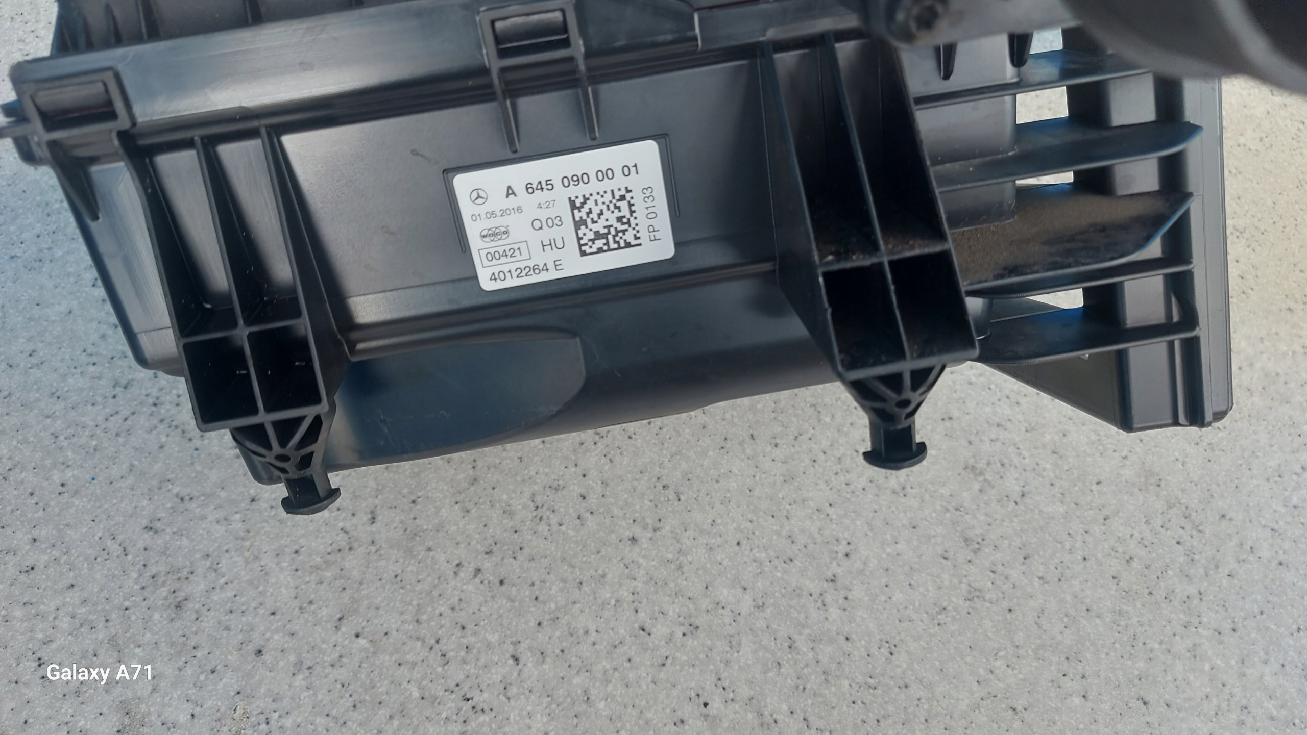 Mercedes CLA W176 Luftfiltergehäuse OEM A6450900001 image 3