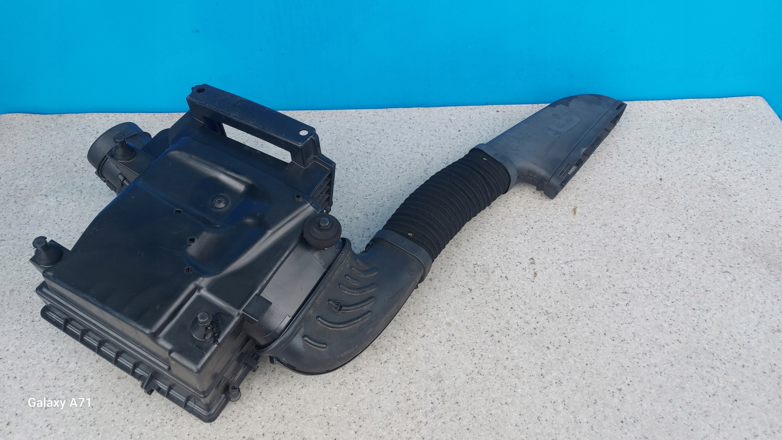 Mercedes CLA W176 Luftfiltergehäuse OEM A6450900001 image 4