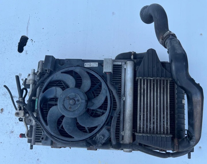 Radiatore e ventole Opel Astra H 1.7 13129195 13132559 13143570