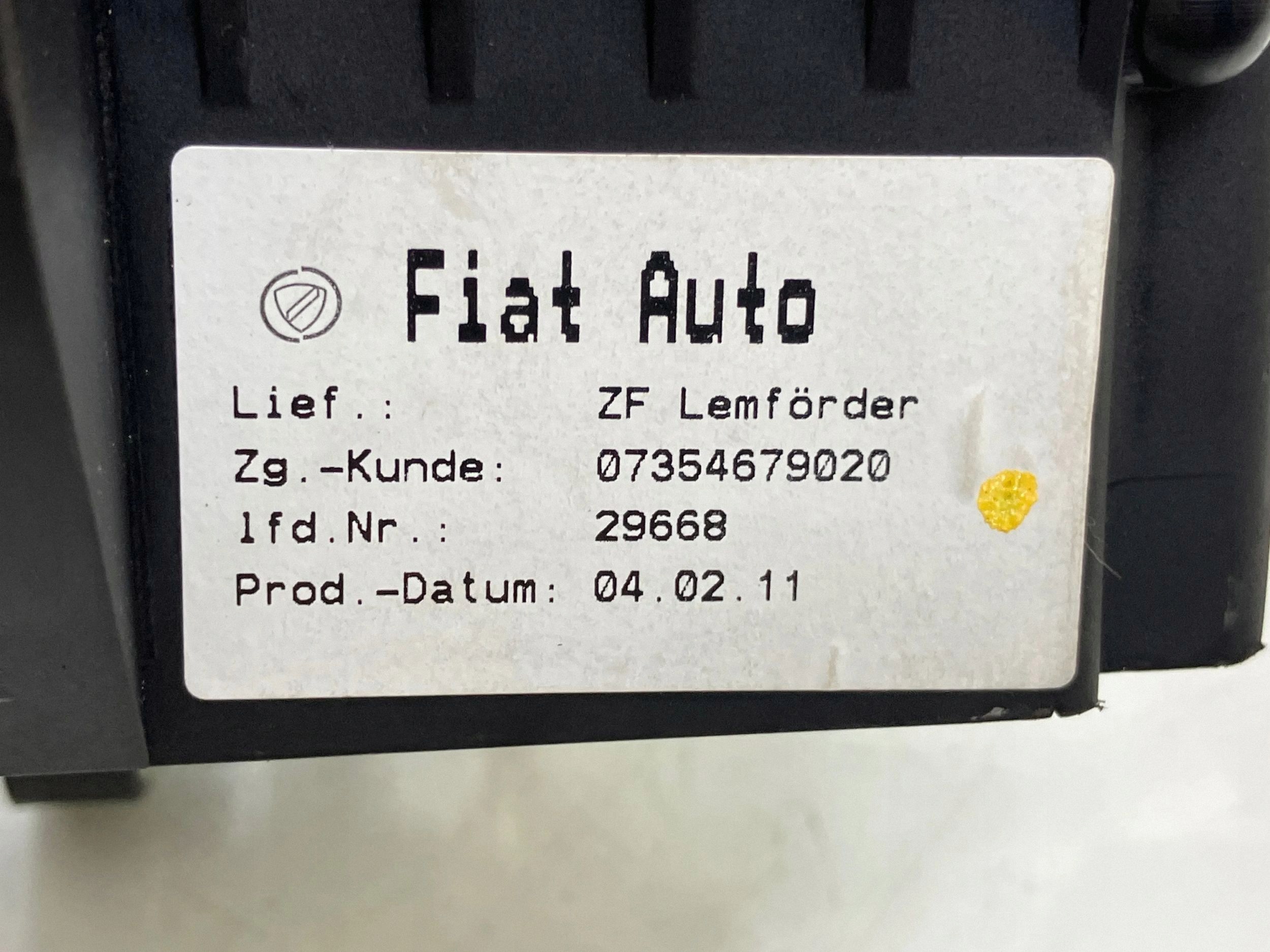 Fiat 500 Schalthebel OEM 07354679020 - Gebraucht image 9