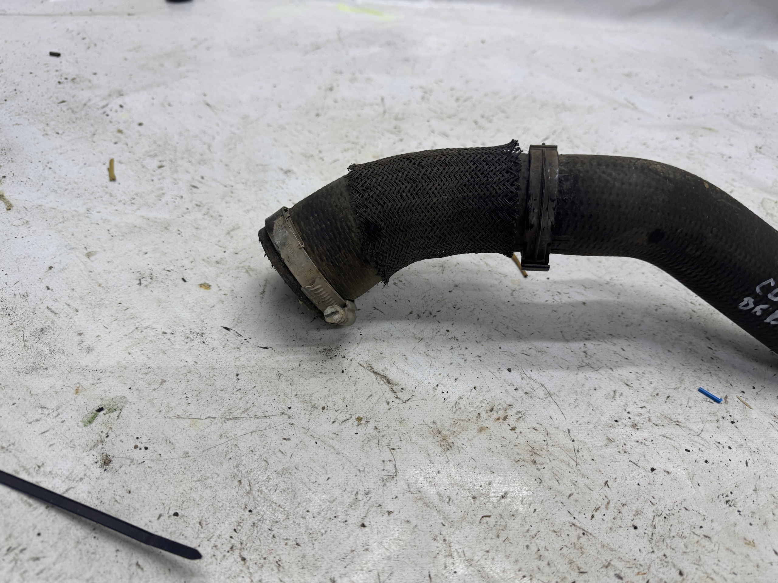 Intercooler Hose OEM 9820100680 for Citroen C5 Aircross