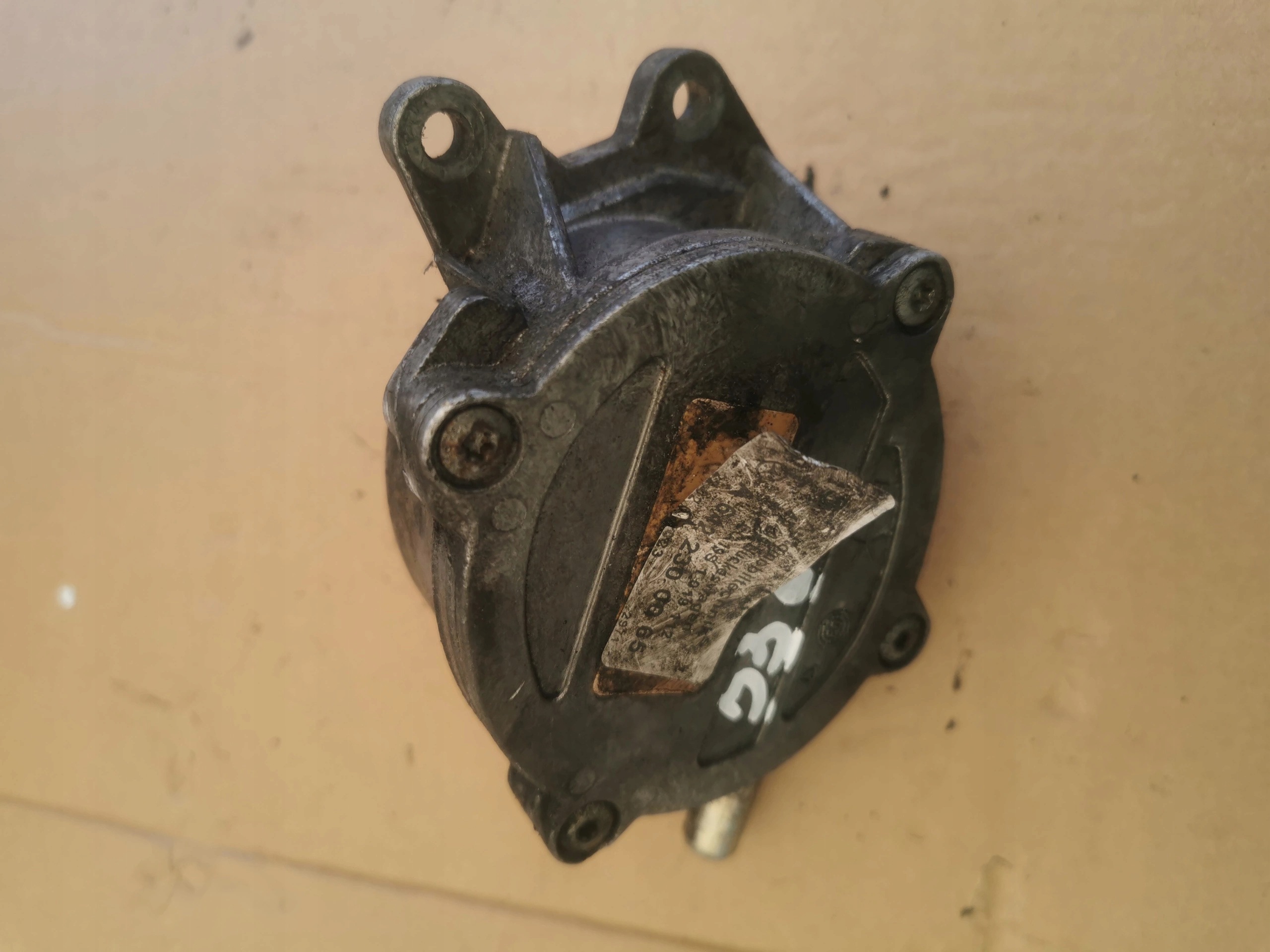 Tyhjiöpumppu OEM A6422300065 Chrysler 300C 3.0:lle