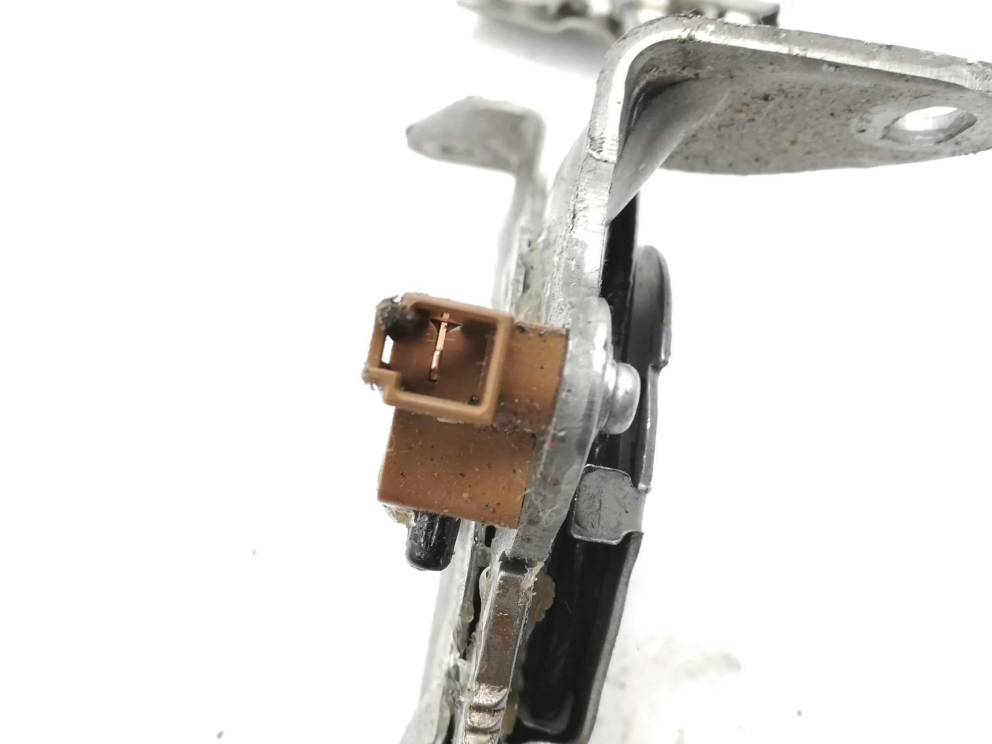 Toyota Käsijarrumekanismi OEM 11330318 - Käytetty