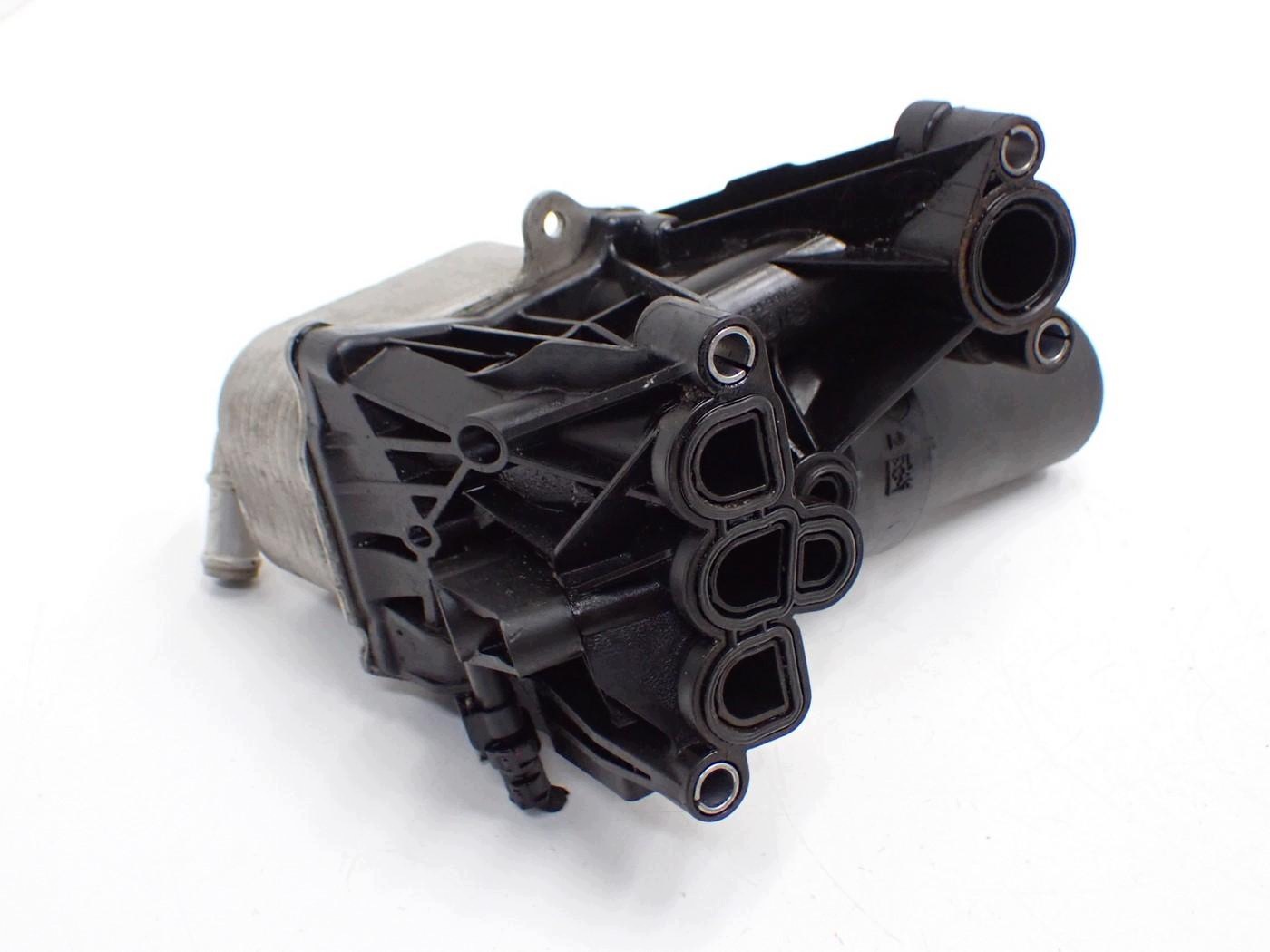 Ölfiltergehäuse OEM 05L115389AF für Skoda Octavia IV image 3