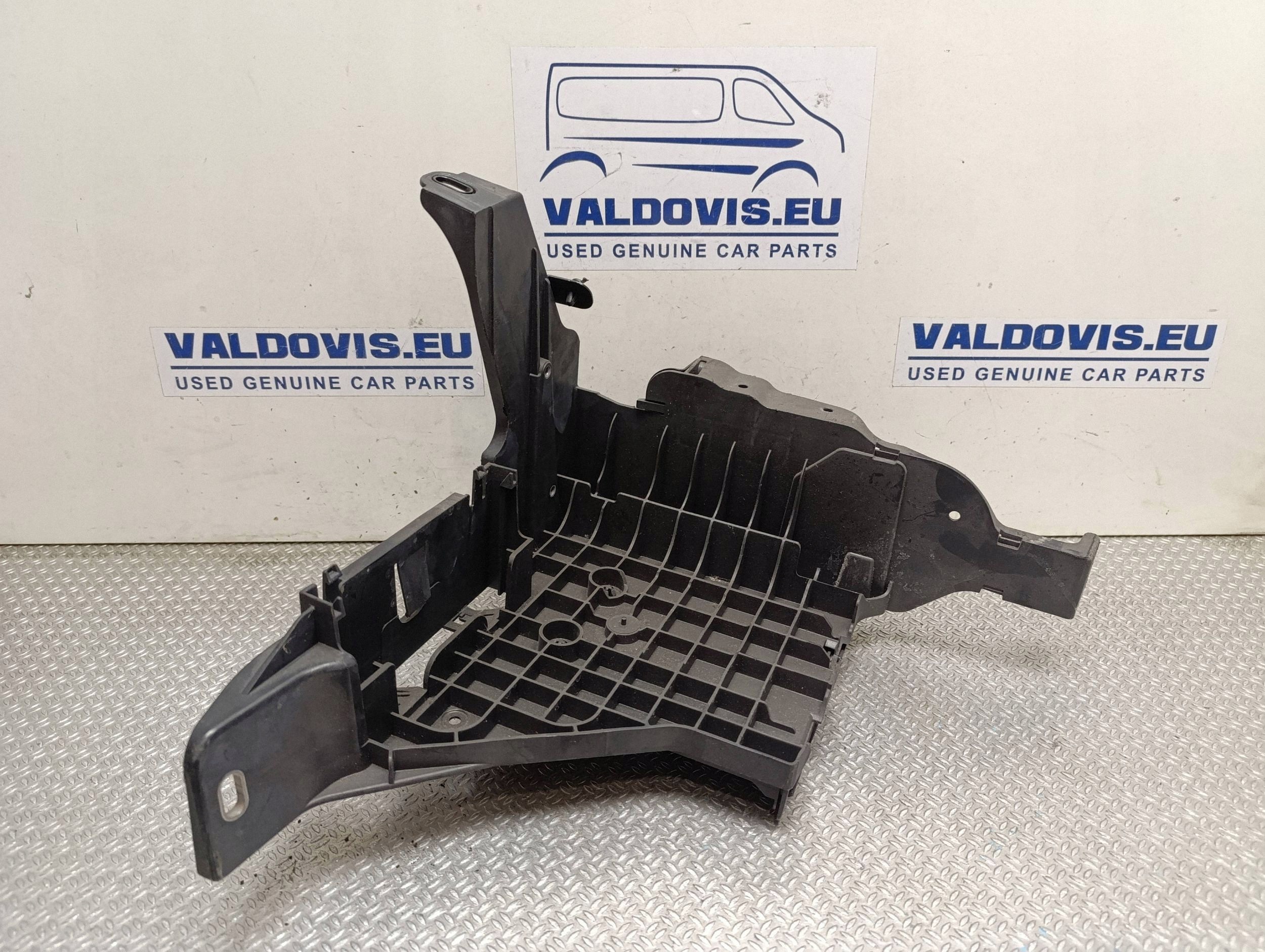 VW motorrumsdel OEM 2N0915515 - Begagnad image 2
