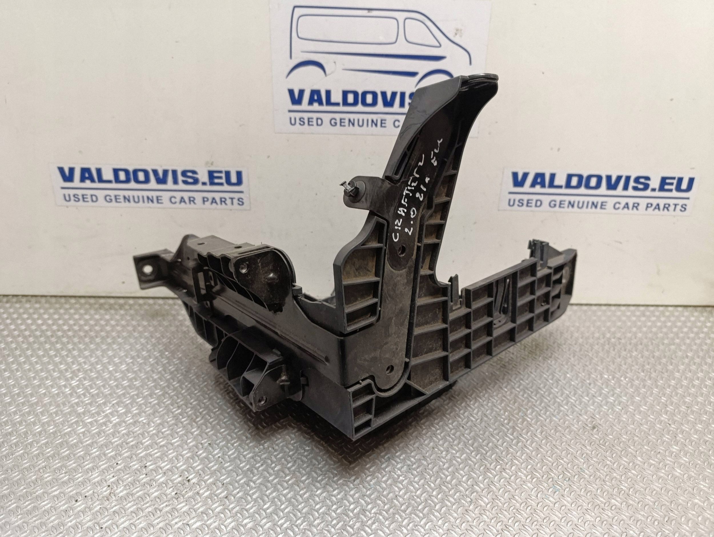 VW motorrumsdel OEM 2N0915515 - Begagnad