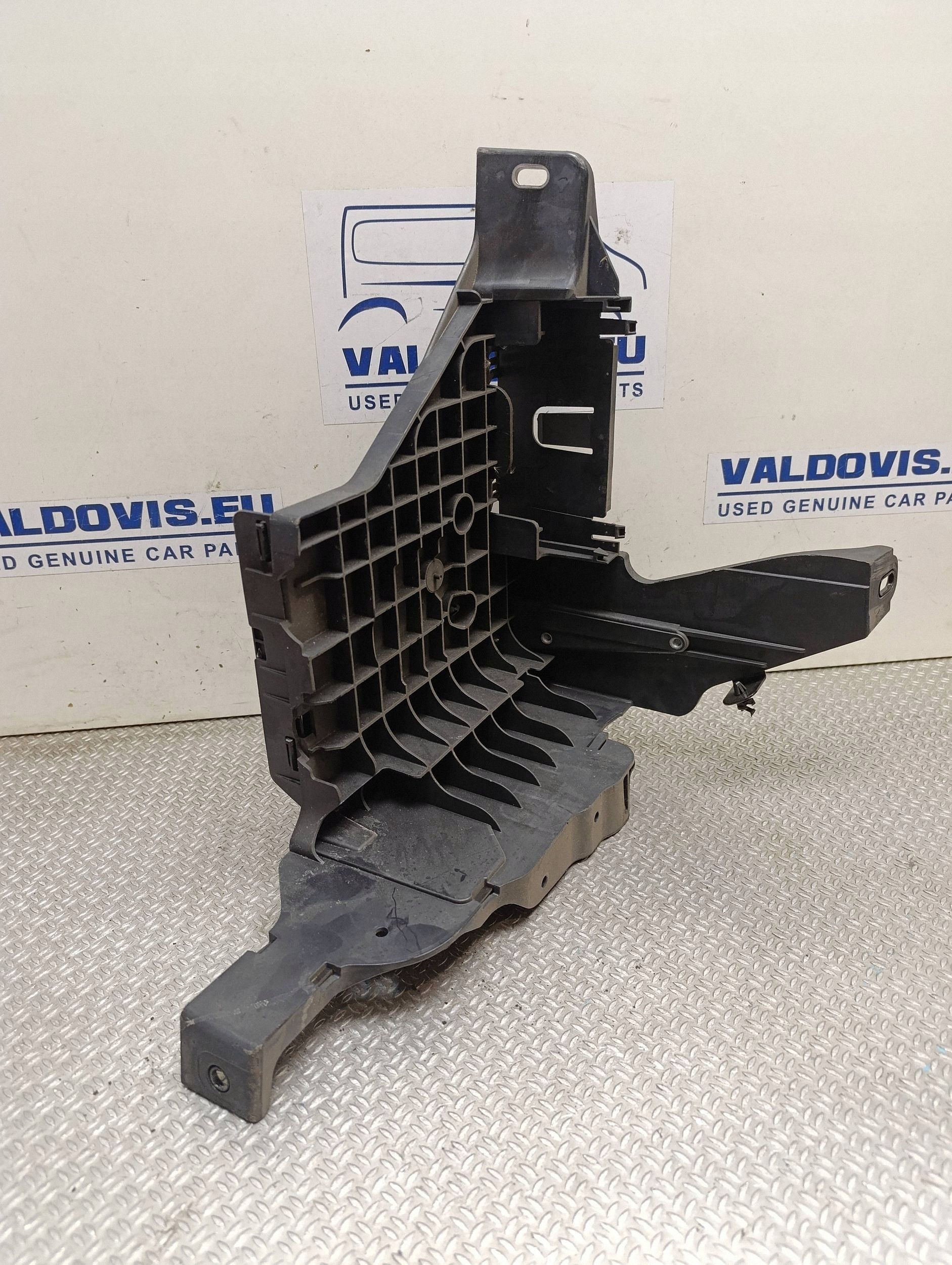VW motorrumsdel OEM 2N0915515 - Begagnad image 3