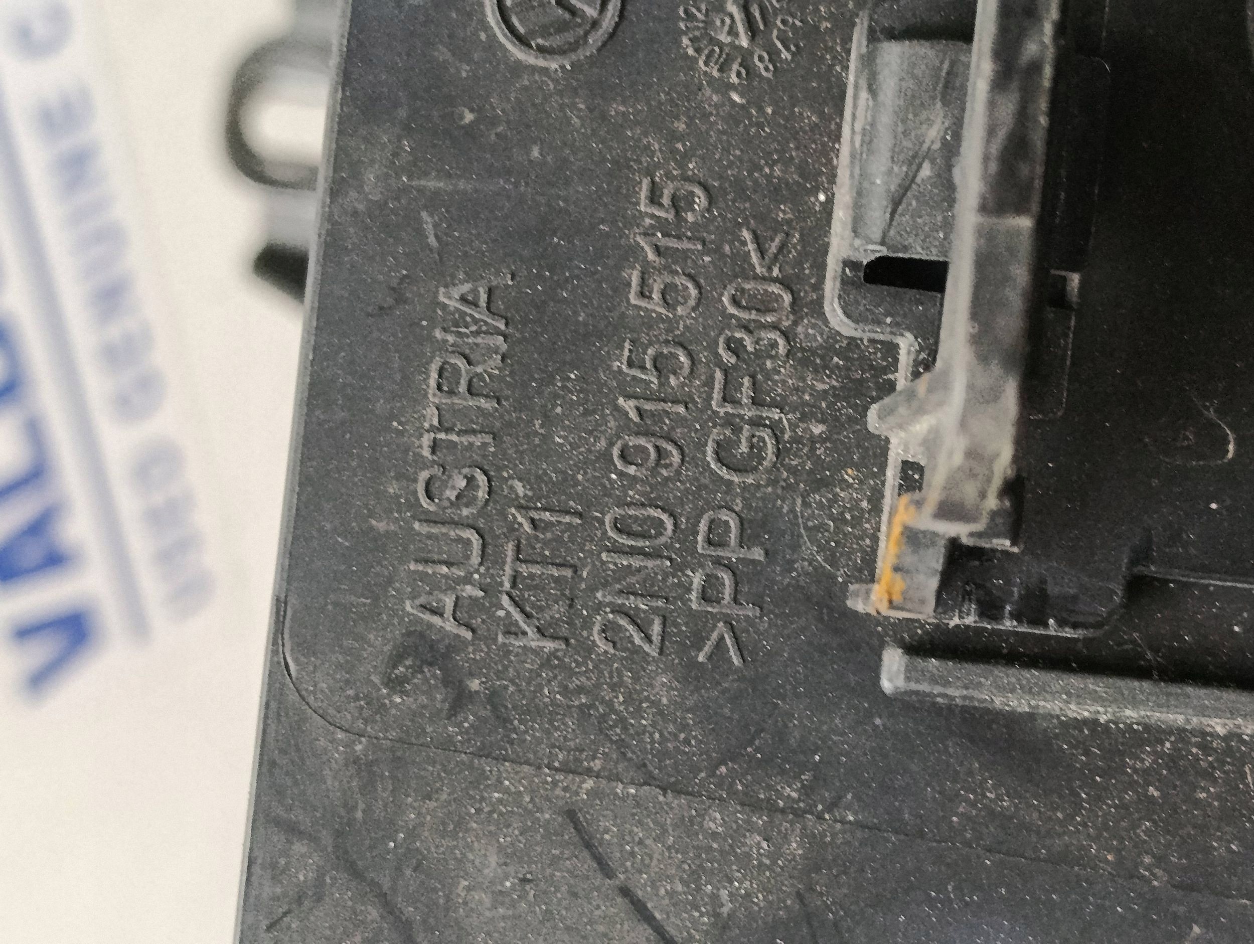 VW motorrumsdel OEM 2N0915515 - Begagnad image 4