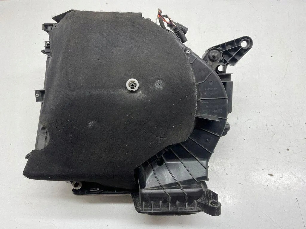 Lämmitys Audi Q4 Sportback e-tron OEM 1EA820153M image 6