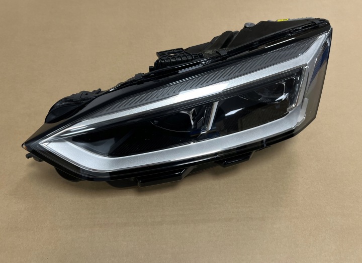 AUDI A5 8W LED-täysvalo 8W6941033D