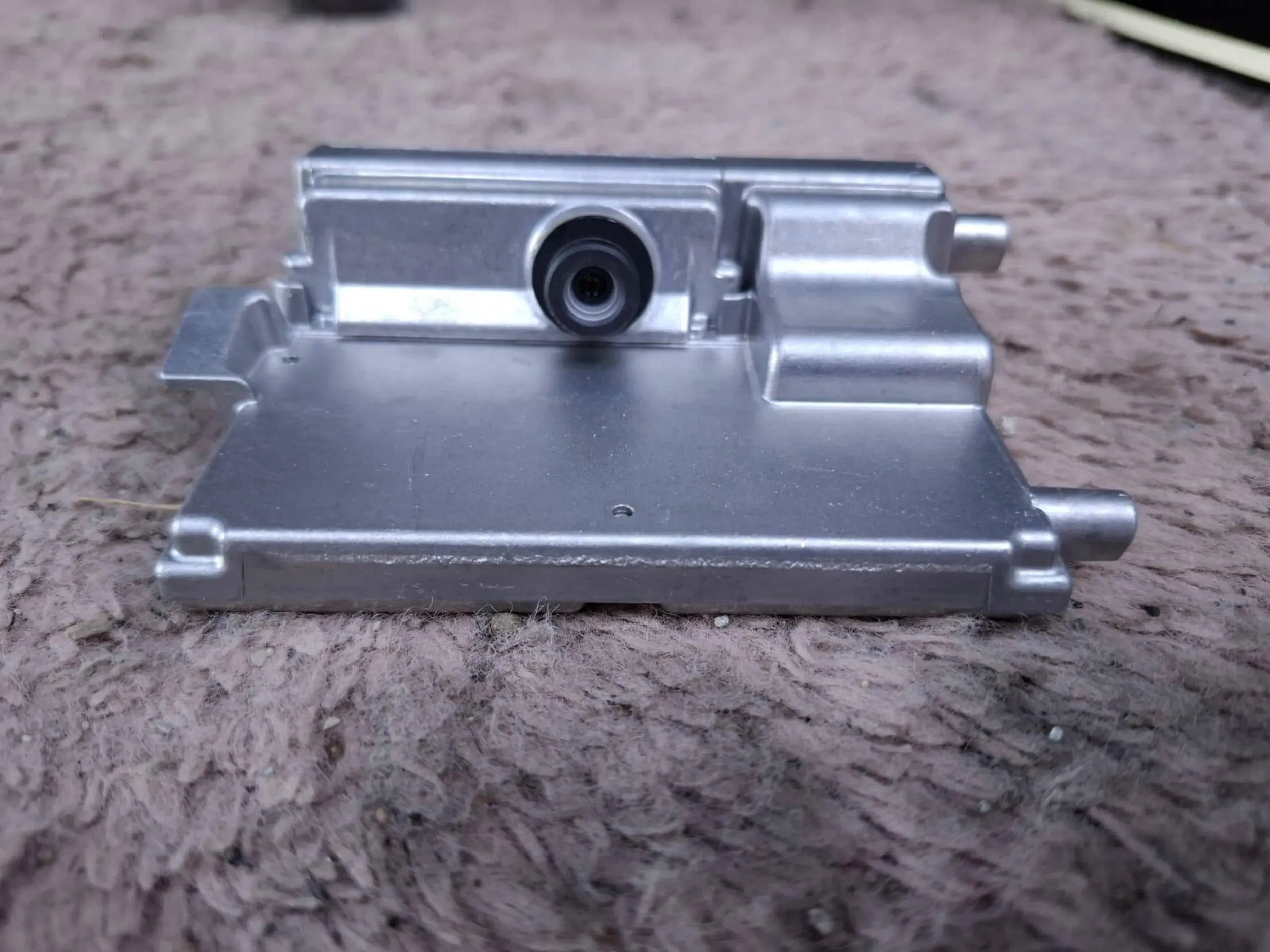 Etukamera OEM 5WA980653D Audi A3 Sportbackille
