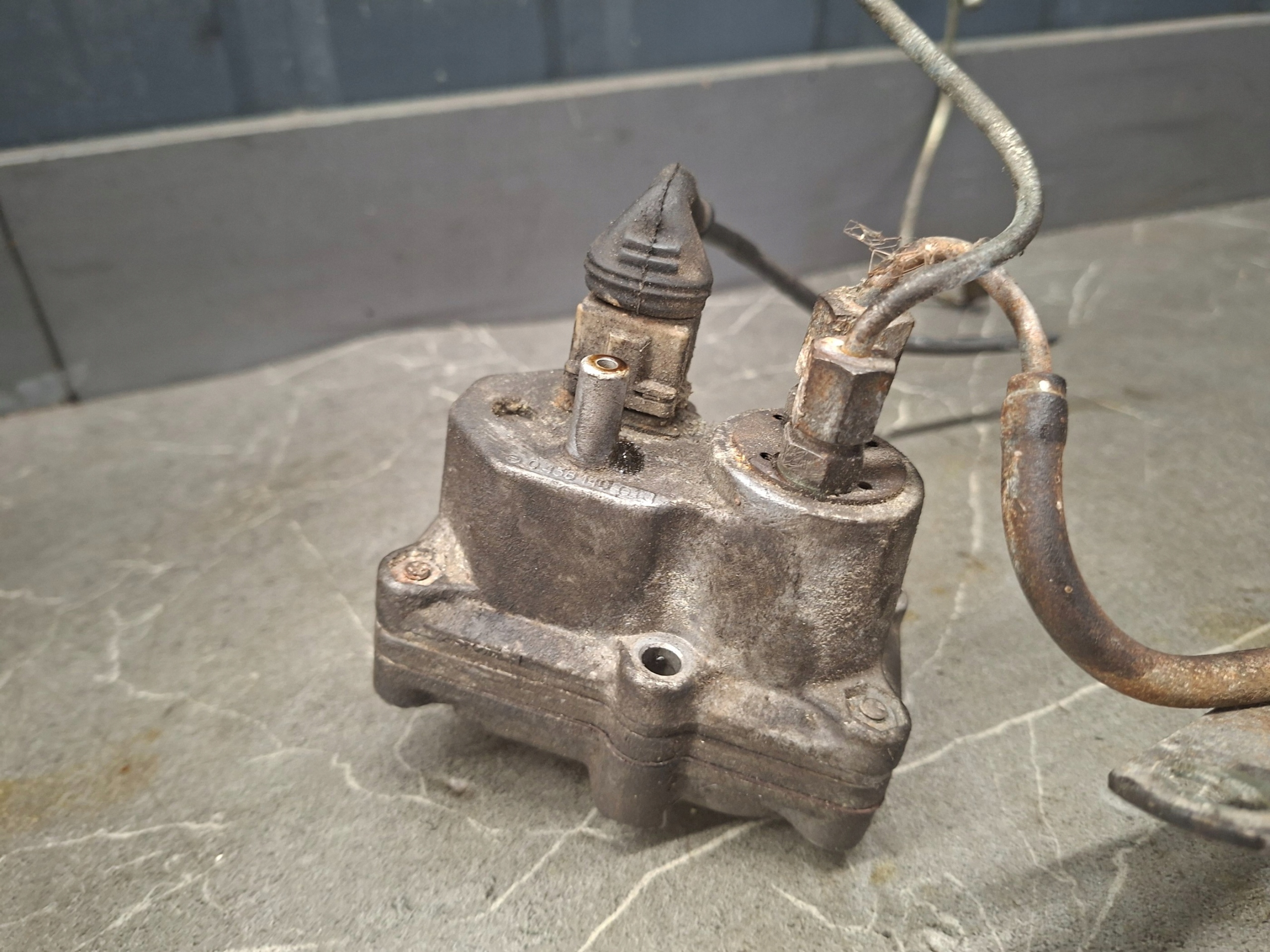 Thermostat OEM 0438140065 für Mercedes W123 2.3