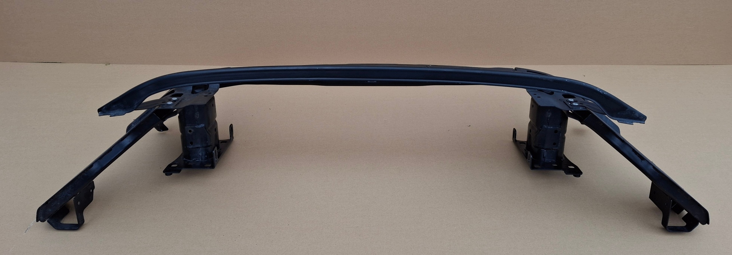 Front Reinforcement Beam OEM 571807109A Used image 4