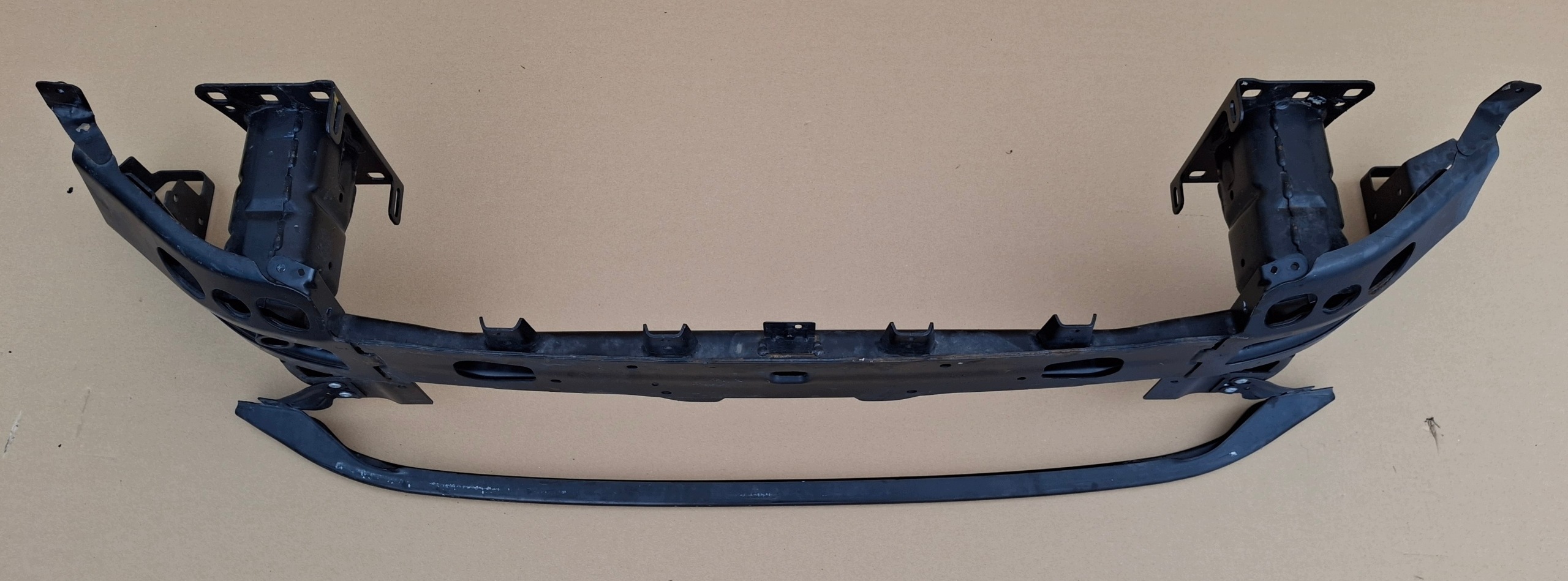 Front Reinforcement Beam OEM 571807109A Used image 6