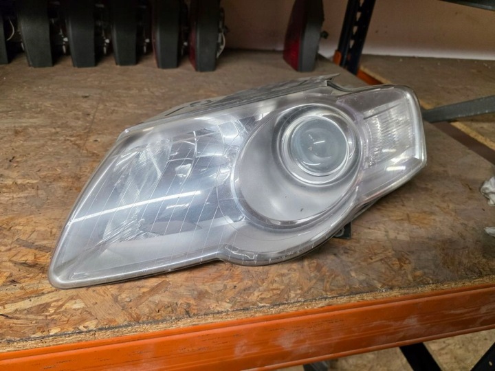VW PASSAT B6 3C 05-10 LEFT HEADLIGHT LENS ORG