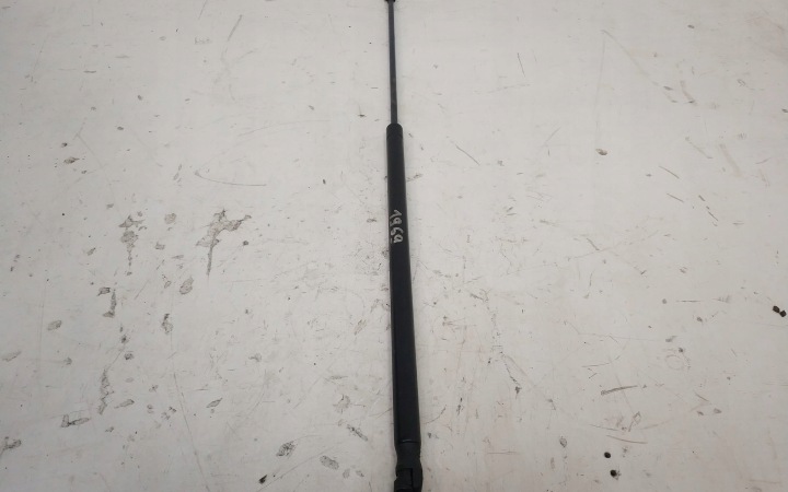 Konepellin teleskooppi etu VW Passat B5