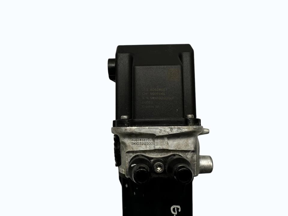 Bomba AdBlue DAF usada OEM 2290991 para XF XG XD image 4