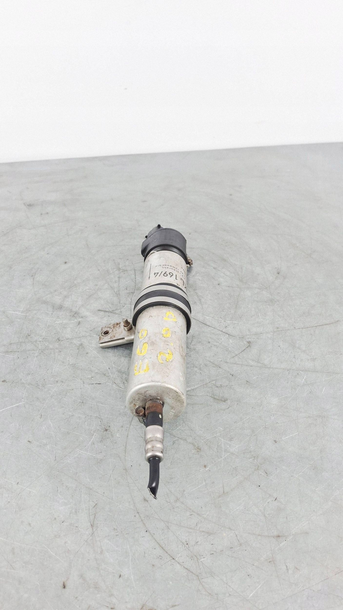 Polttoainesuodattimen lämmitin OEM 7810120 3-piikki BMW N47 2.0D