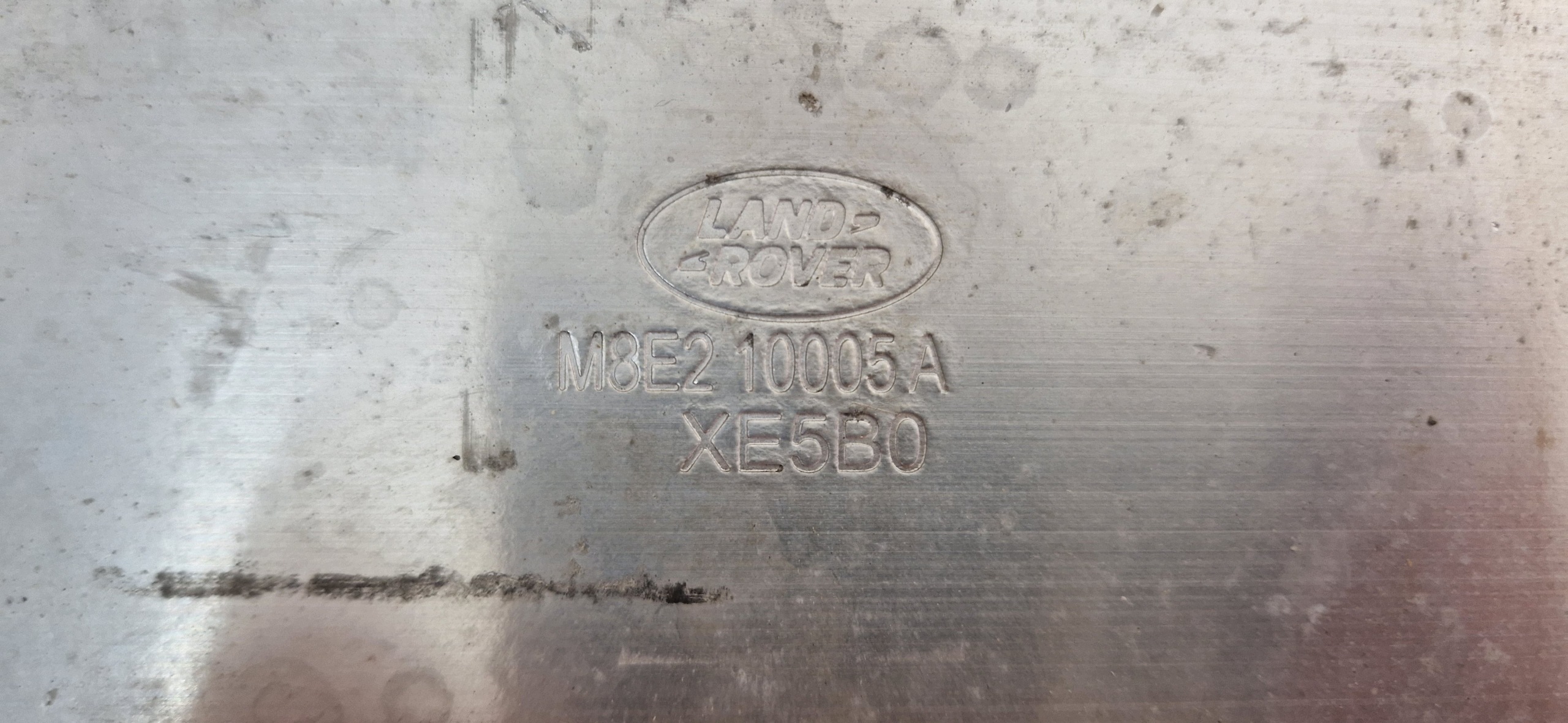 Viga do para-choques dianteiro Land Rover Range Rover Sport OEM M8E210005A image 5