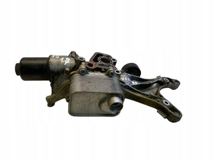 06L903143A Öljynsuodattimen kotelo jäähdytin VW Audi Skoda Seat 2.0 TFSI