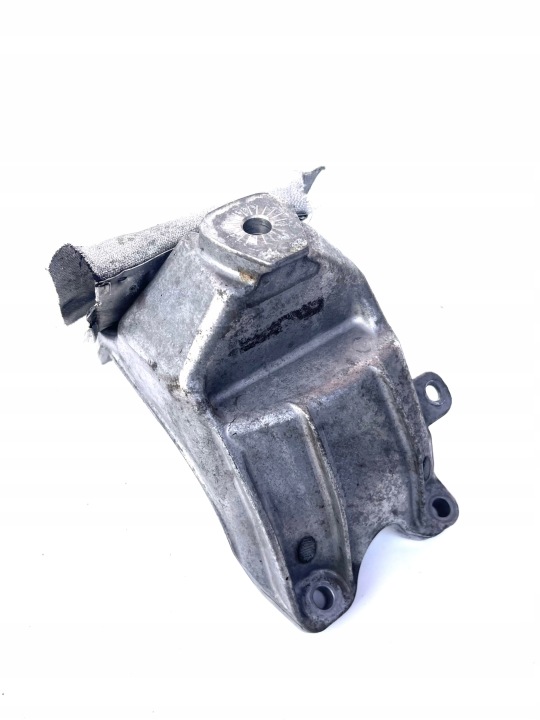 Moottorin kiinnike oikea Audi A4 A5 2.0 TFSI 8K0199308CH (konrad199915)