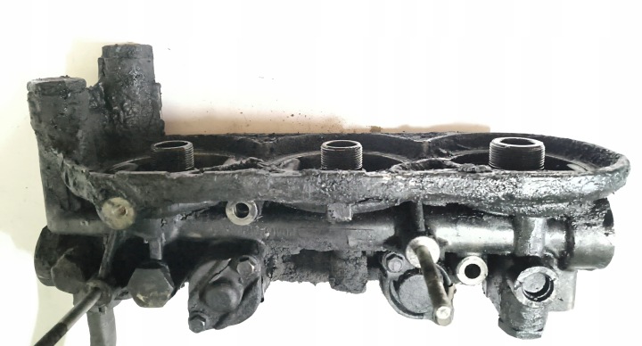 20464549 VOLVO Oljefilterhållare