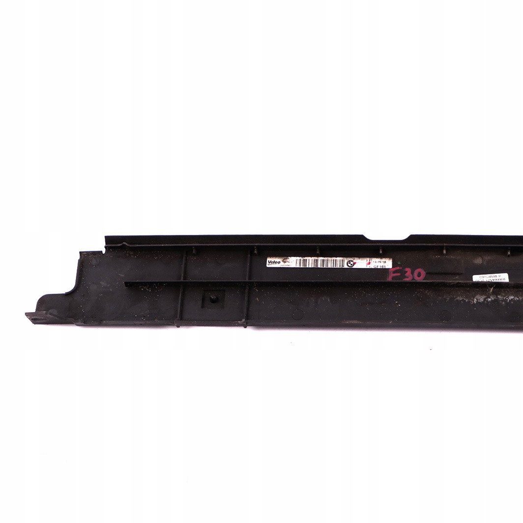 BMW F20 F30 LCI F32 B48 B58 Jäähdyttimen suojus 8625432
