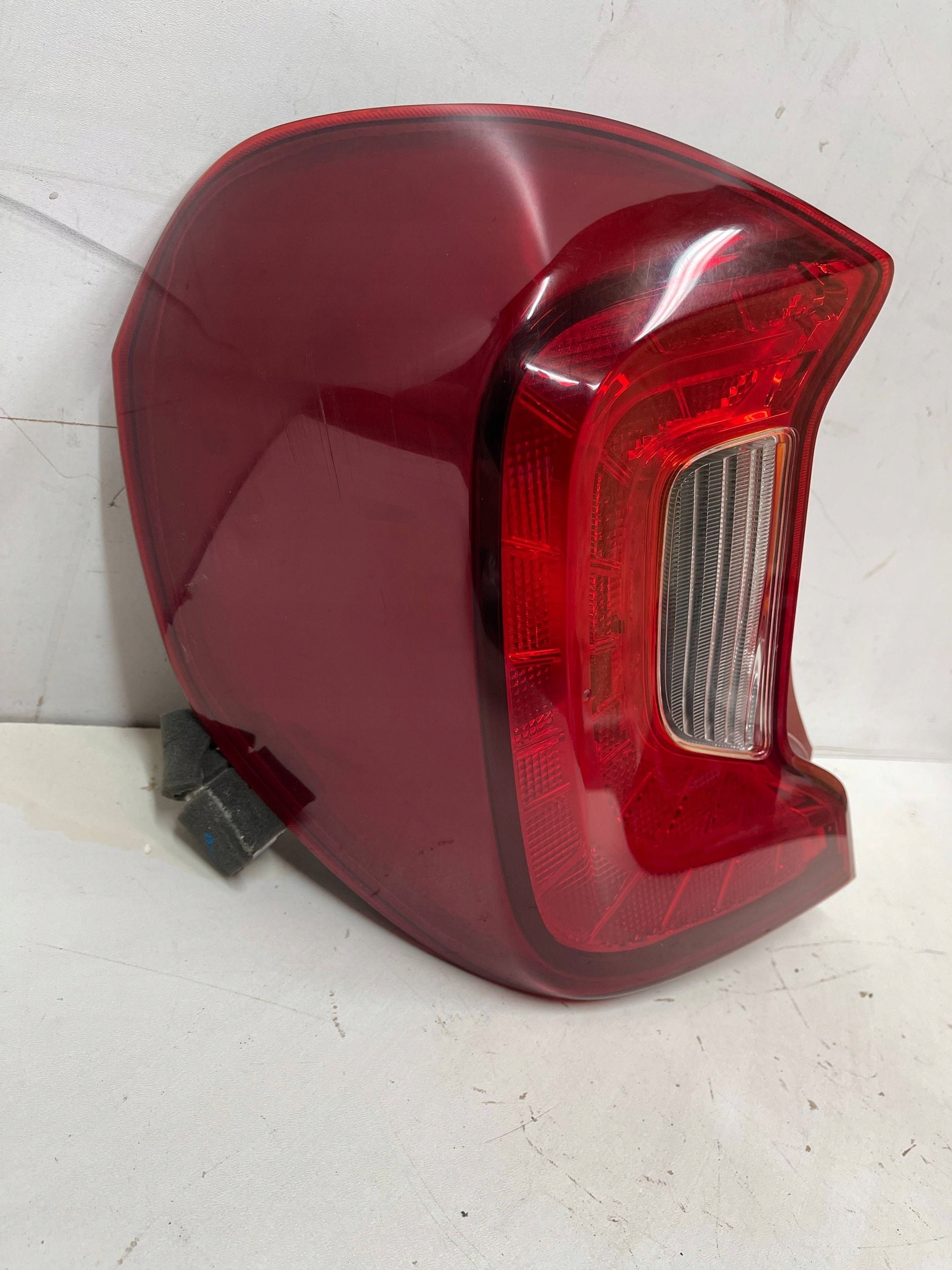 Takavalaisin KIA Picanto 3 III 17- Käytetty