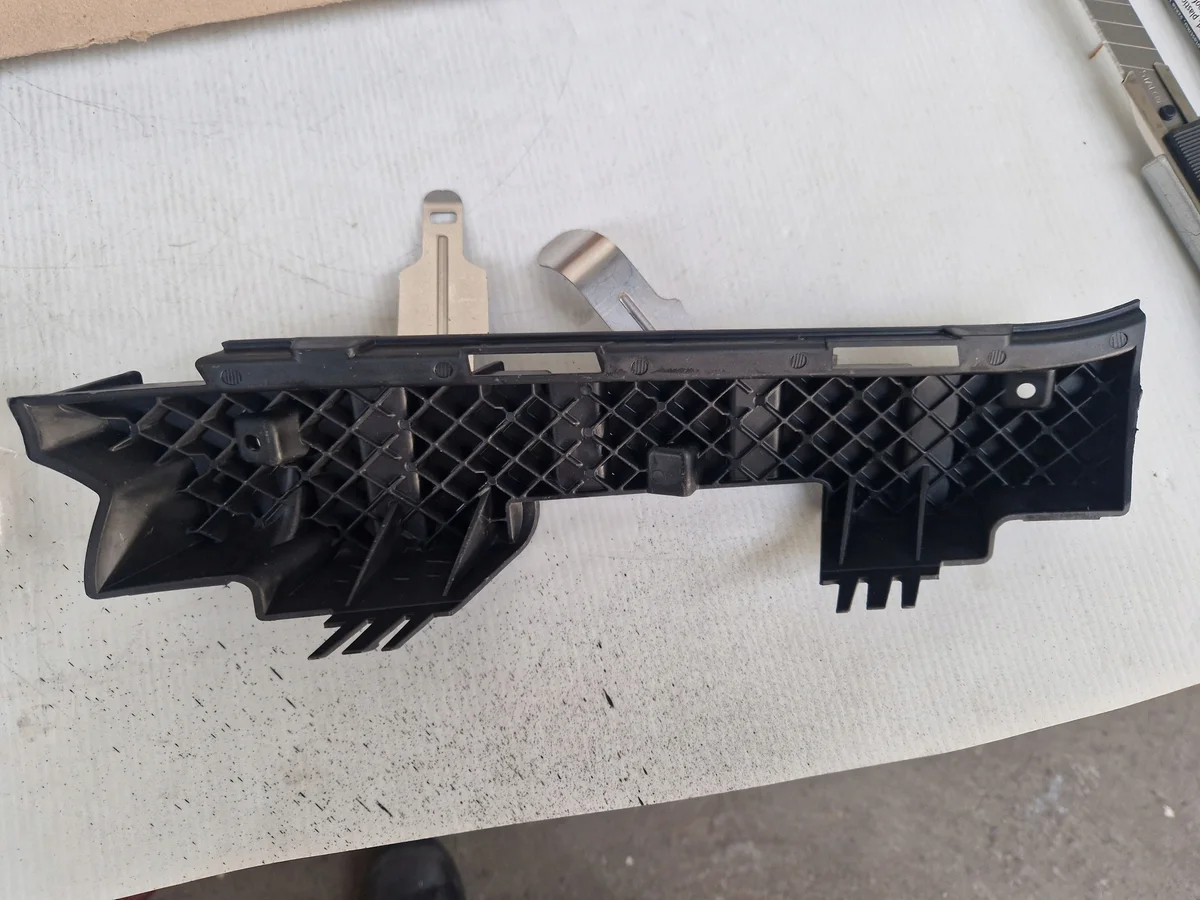 Soporte Faro BMW X3 G01 X4 G01 Izquierdo/Derecho