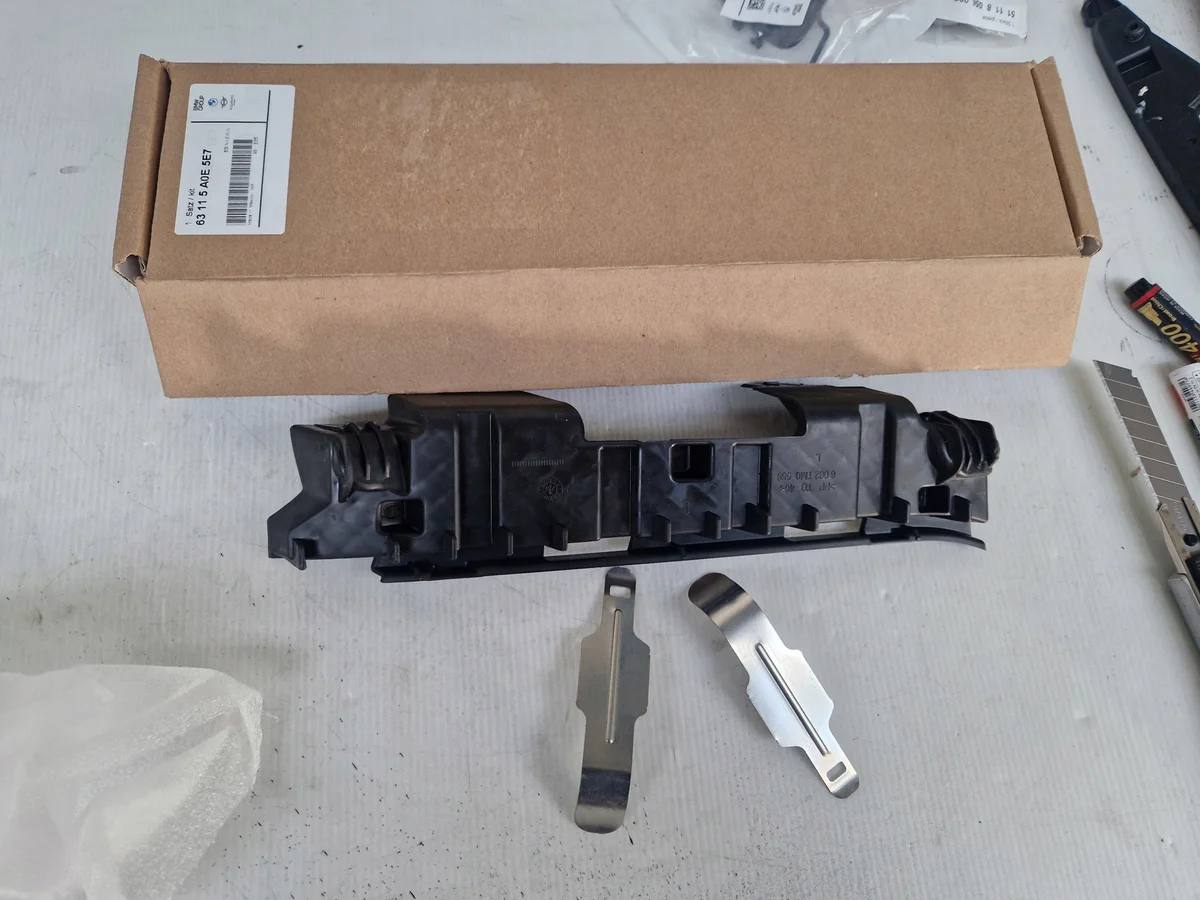 BMW X3 G01 X4 G01 ajovalon pidike vasen oikea