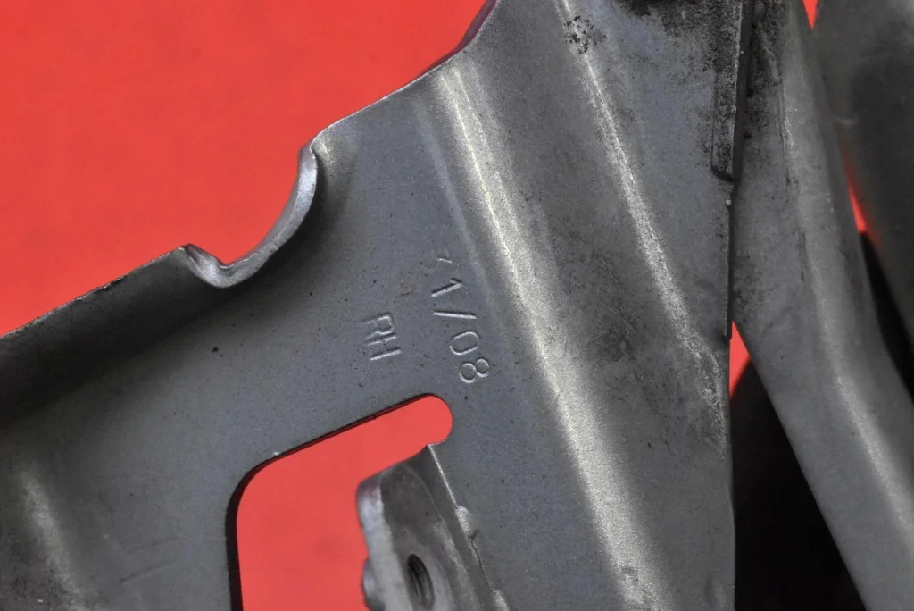 Charnière capot Audi A5 8T 2007-2011 image 8