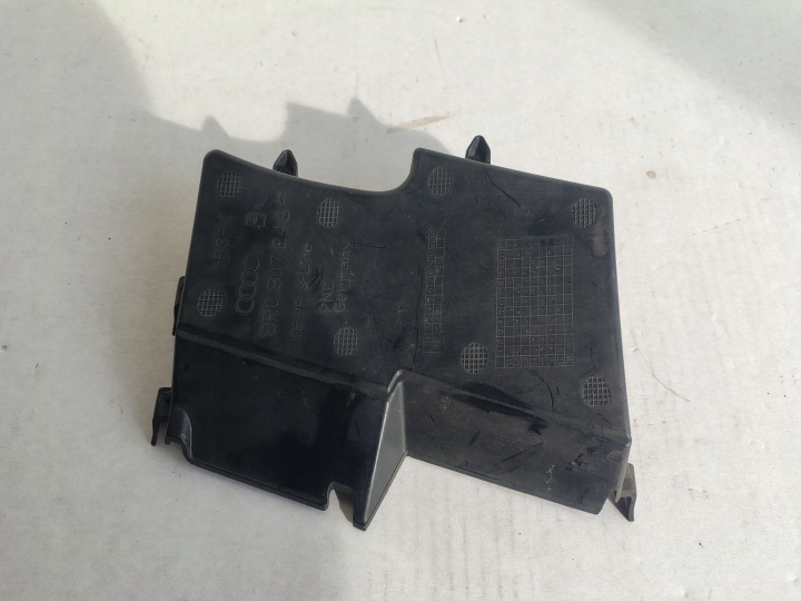 Bumper cover Audi Q5 S-Line Lift right front 8R0807246A needle