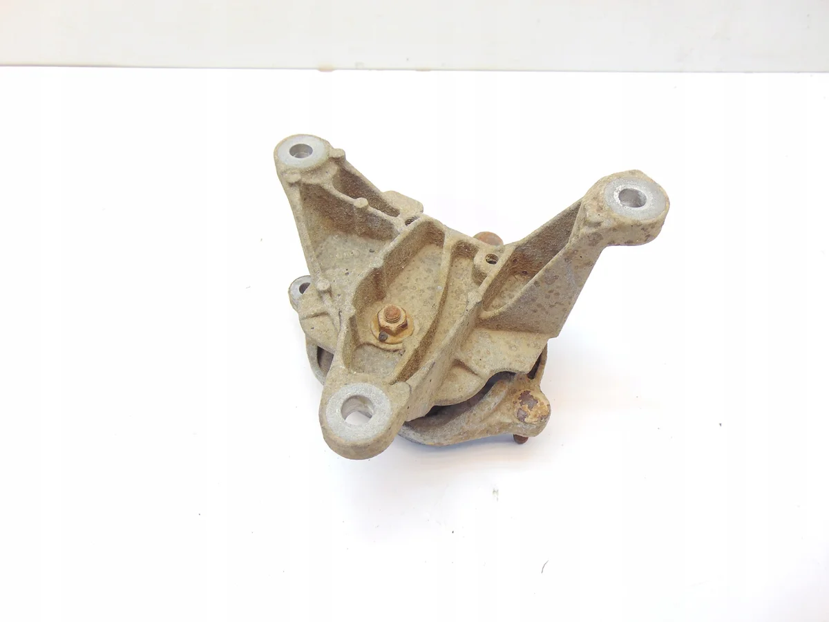 Moottorin tukikumi Audi A5 8T 8K0399151