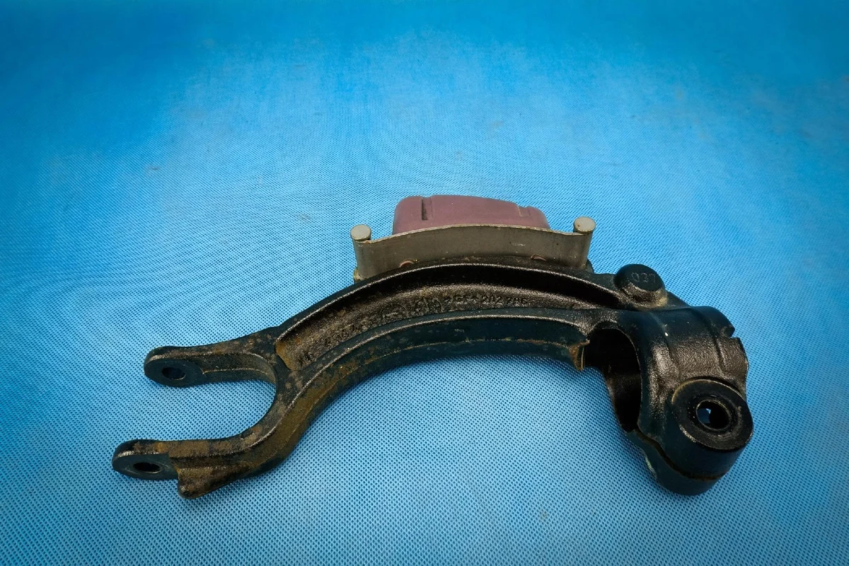 Etujousitus Audi A8 S8 4H 8R0413037C image 3