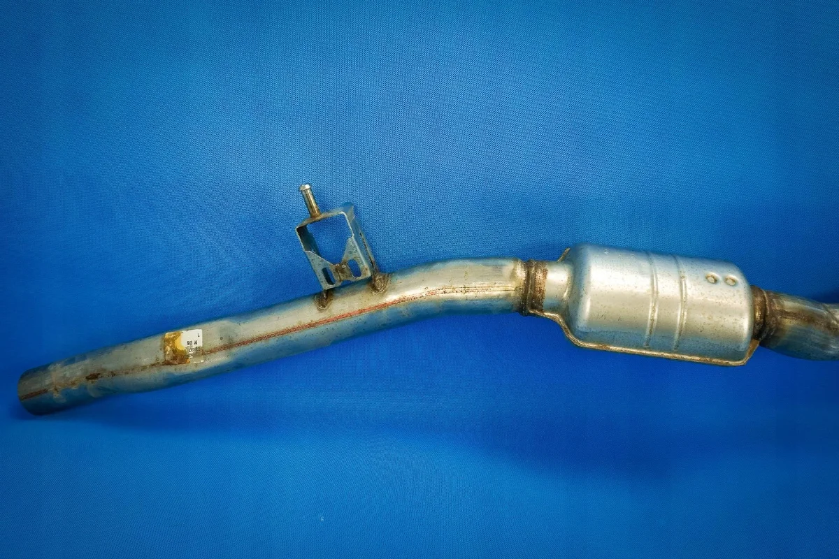 Avgassystem Audi A5 8T 2.0TDI Använt