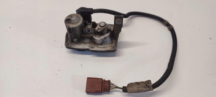 SKODA KODIAQ PAKOPUTKEN SÄÄTÖ 5Q0253691J 5Q0971068F