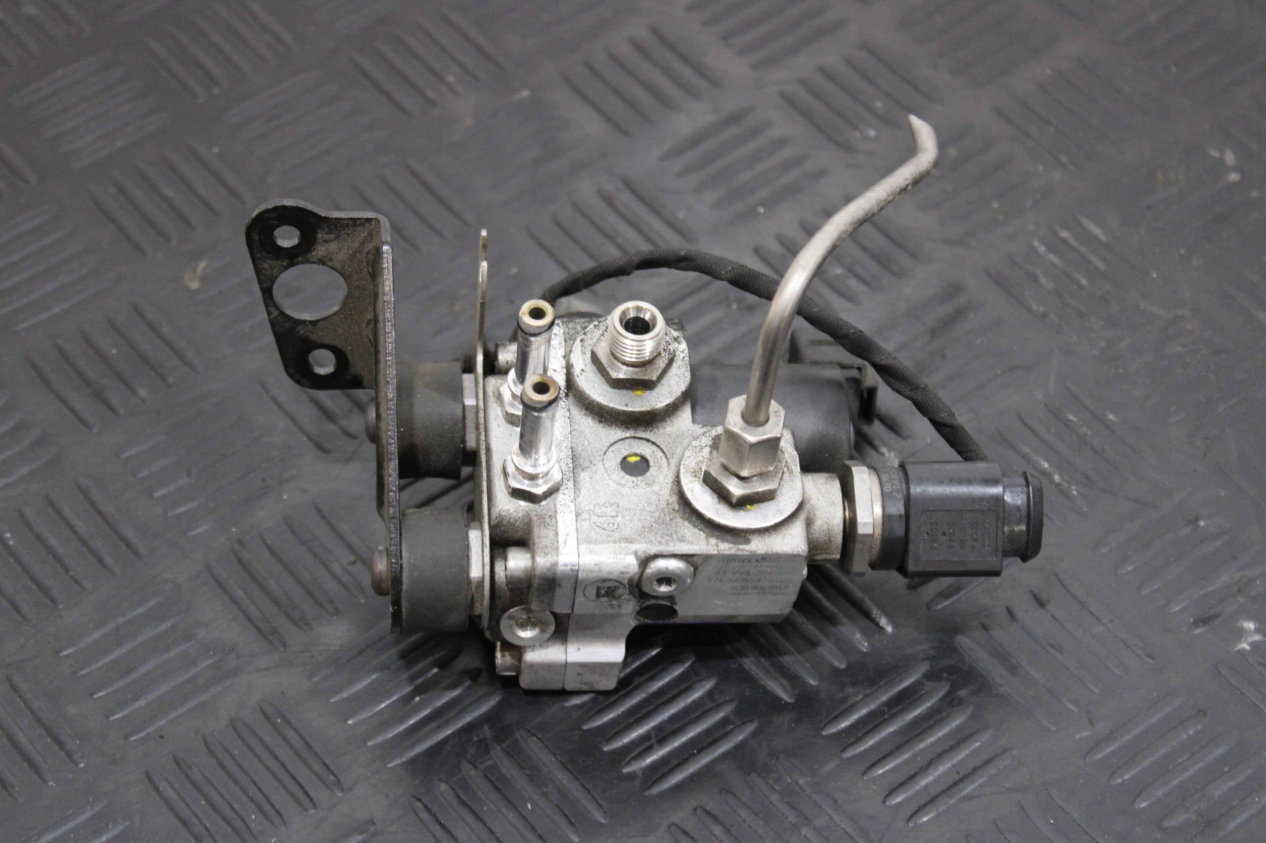 SEAT VW AUDI SKODA 1.5TSI Gasdruckregler CNG 5Q0906011B image 2