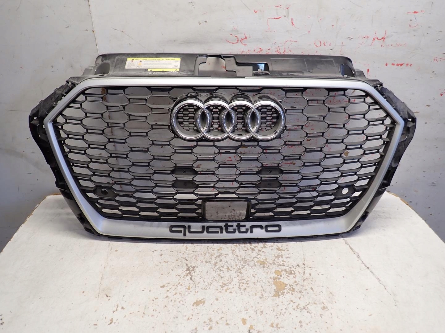 Grade di Audi A3 RS3 Lift 2016- Sedan 8V5853651R image 2