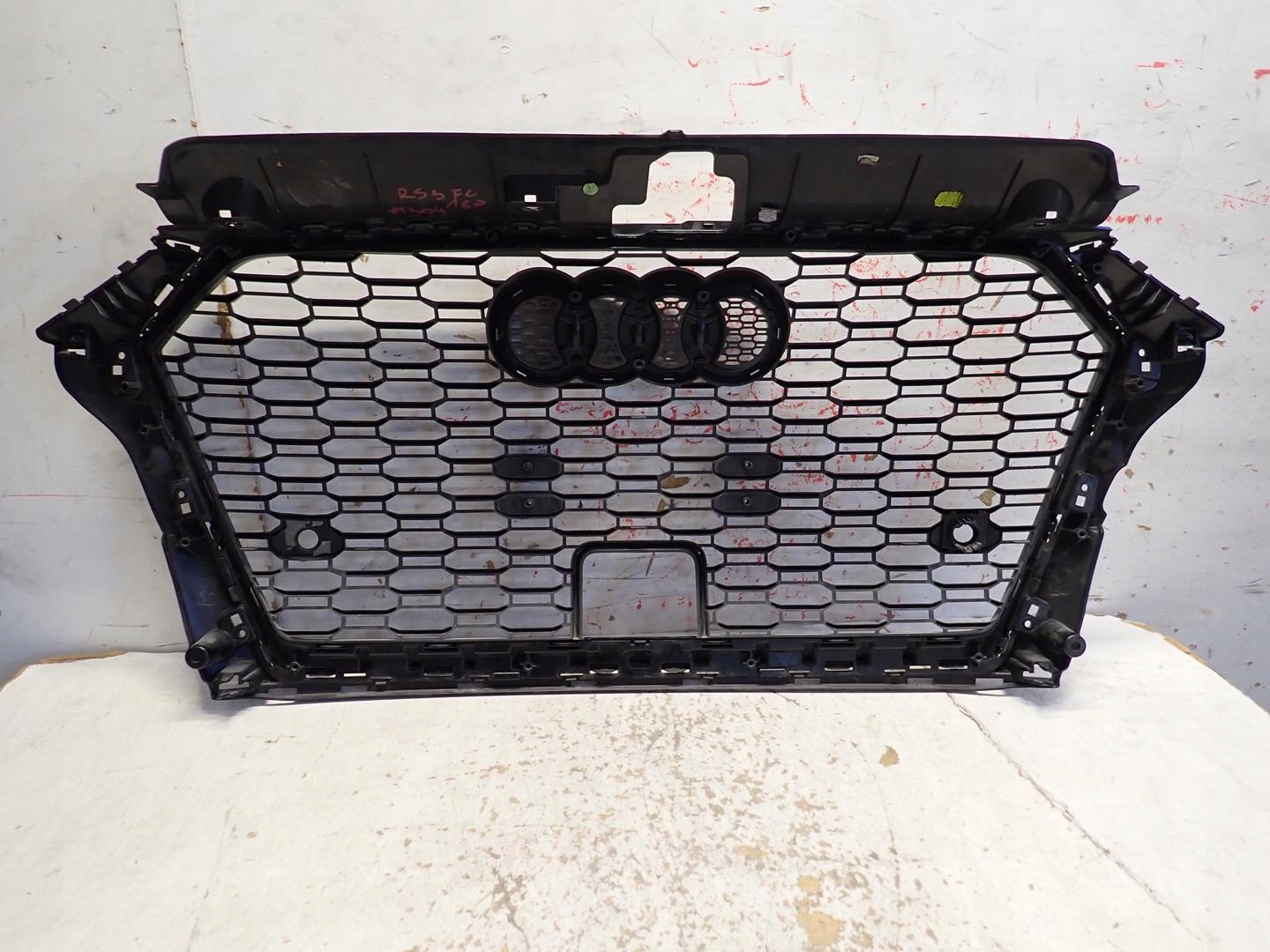 Grade di Audi A3 RS3 Lift 2016- Sedan 8V5853651R image 4