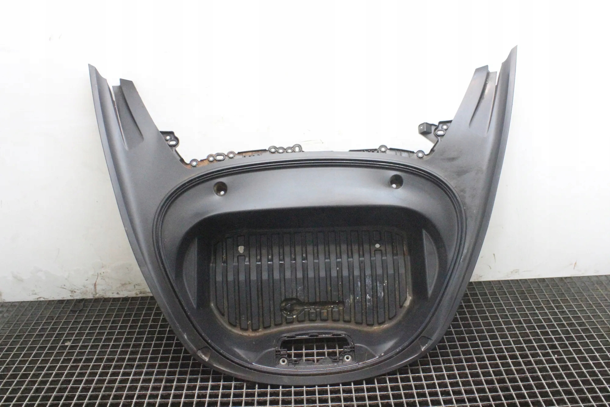 Dekorlist bagagelucka Tesla Model 3 152673800B 32383186 208kw 2020 image 2