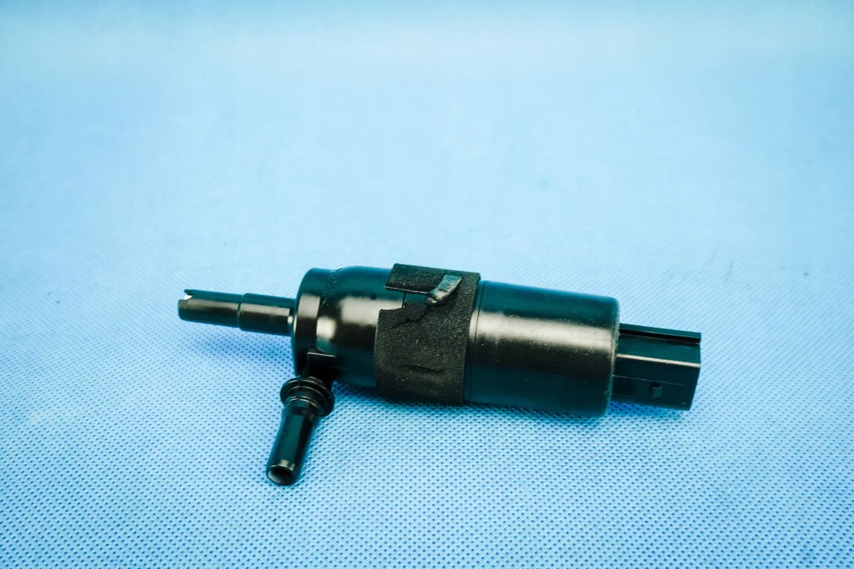 Pumpe Scheibenwaschanlage Audi VW Seat Skoda 8K0955681